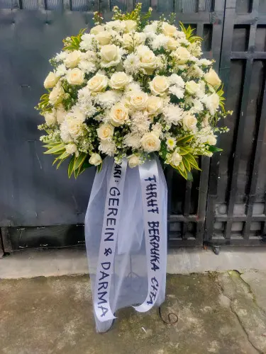 Krans Bunga Duka Cita  di Rangkas